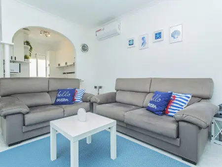 Appartement 2 chambres avec terrasse et piscine à Torrevieja : photo 13