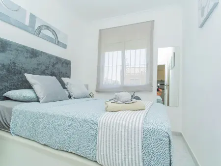Appartement 2 chambres avec terrasse et piscine à Torrevieja : photo 20