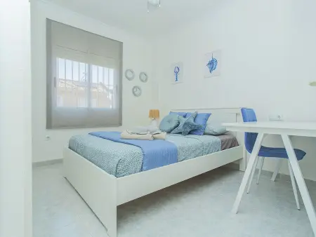 Appartement 2 chambres avec terrasse et piscine à Torrevieja : photo 26