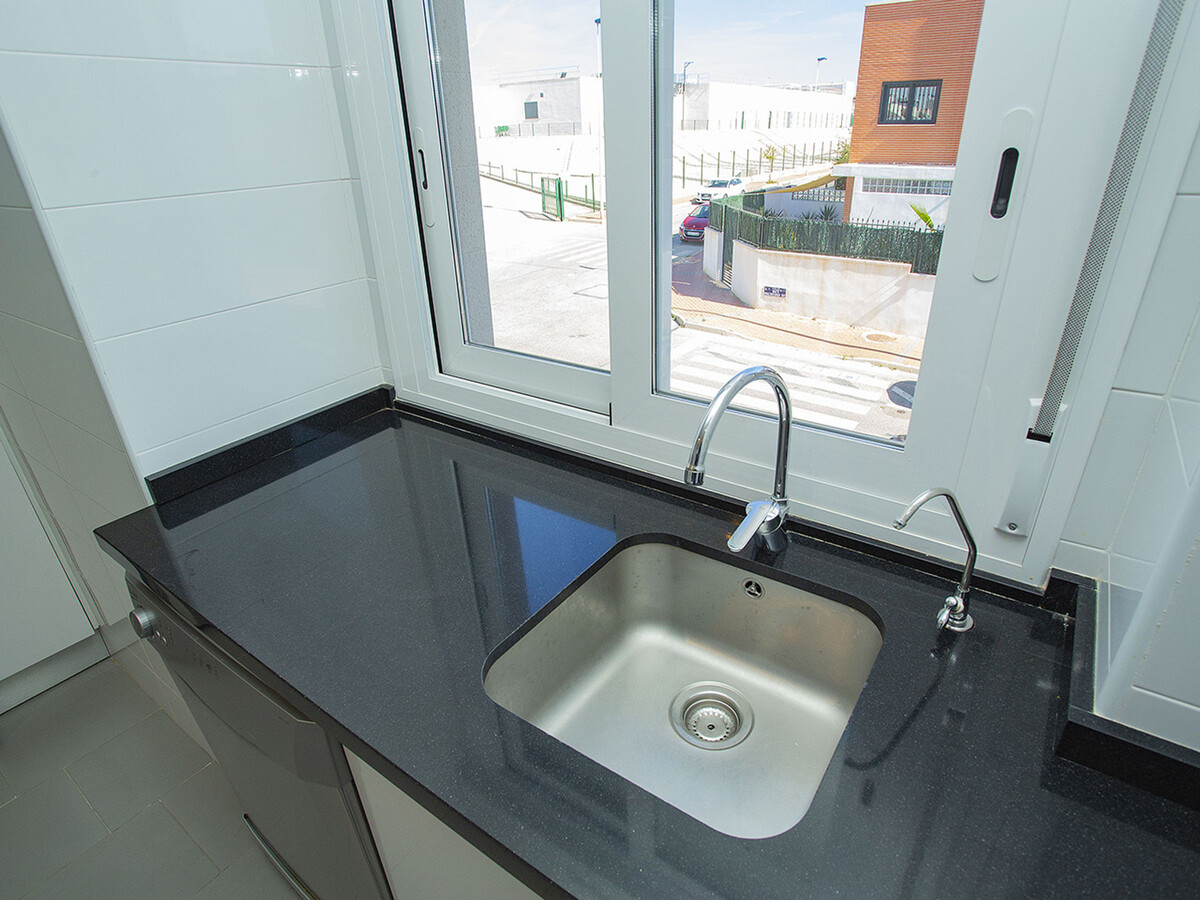 Bungalow 50 m² avec terrasse et piscine à Torrevieja - Photo 12