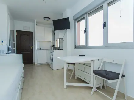 Studio rénové vue ville à Torrevieja : photo 14