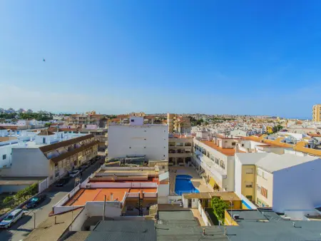 Studio rénové vue ville à Torrevieja : photo 25