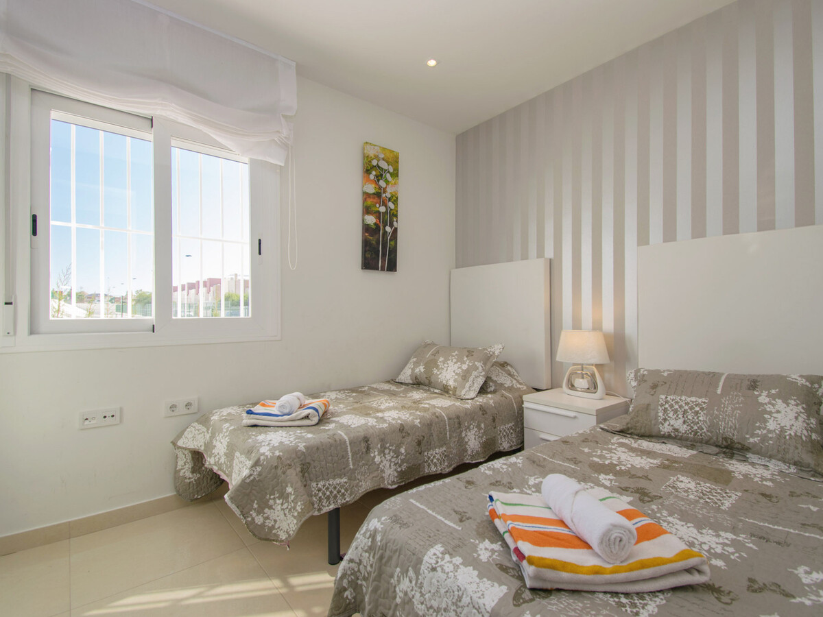 Bungalow 50m² avec piscine à Torrevieja - Photo 4