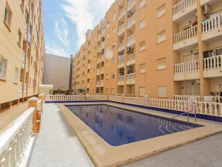 Appartement 2 chambres avec piscine à Torrevieja : photo 1