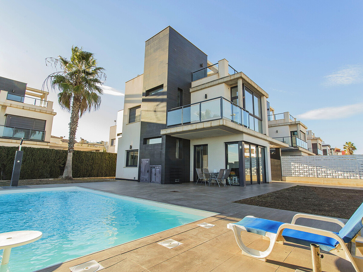 Villa 200m² piscine privée à Cabo Roig - Photo 1