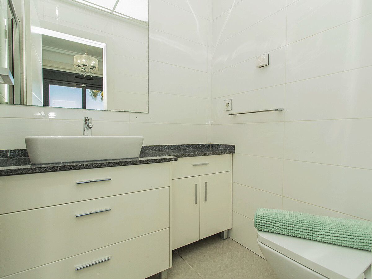 Villa 200m² piscine privée à Cabo Roig - Photo 15