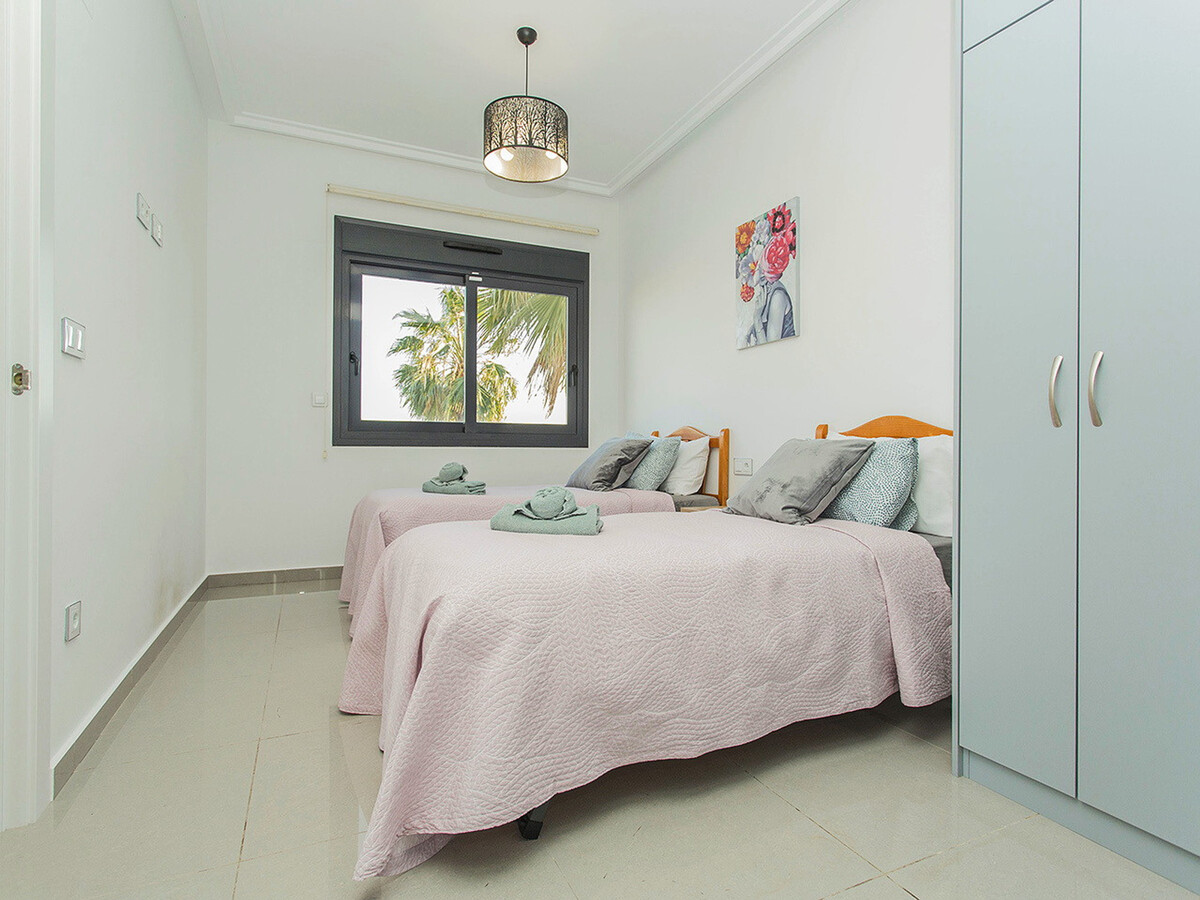 Villa 200m² piscine privée à Cabo Roig - Photo 19