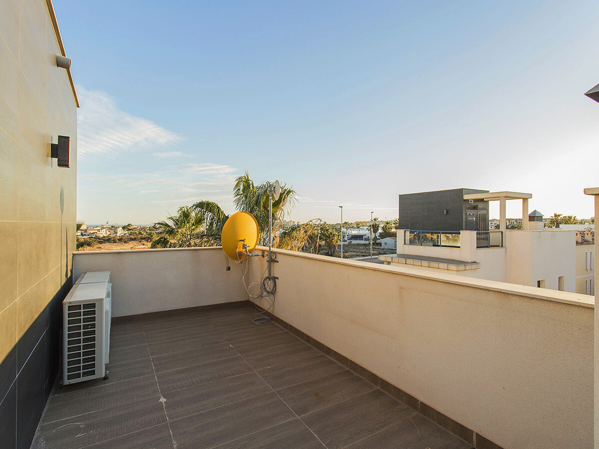 Villa 200m² piscine privée à Cabo Roig - Photo 29