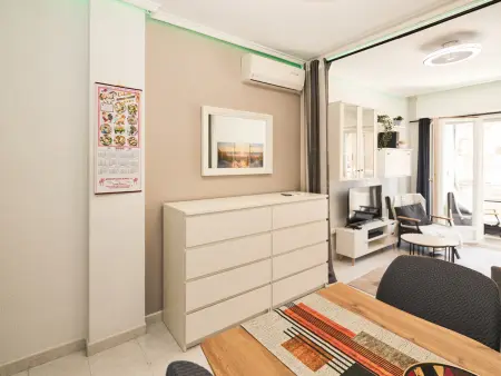 Appartement 58 m² centre Torrevieja, animaux acceptés : photo 2