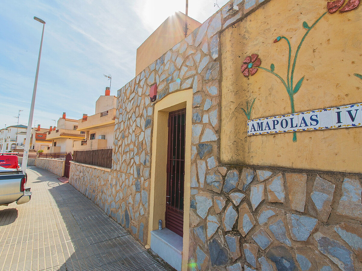Maison 6 pers., 3 ch. avec piscine à Cabo Roig - Photo 3