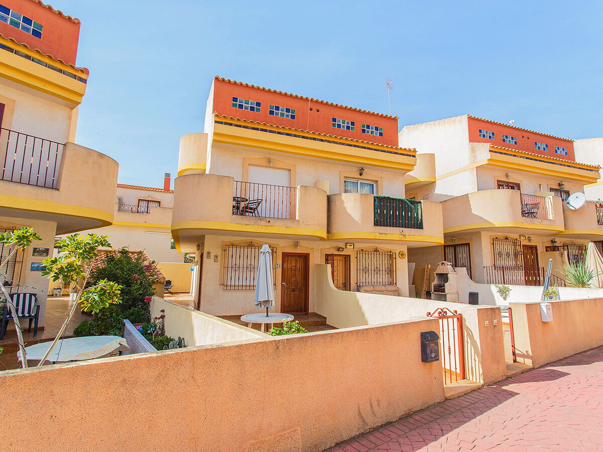 Maison 6 pers., 3 ch. avec piscine à Cabo Roig - Photo 5