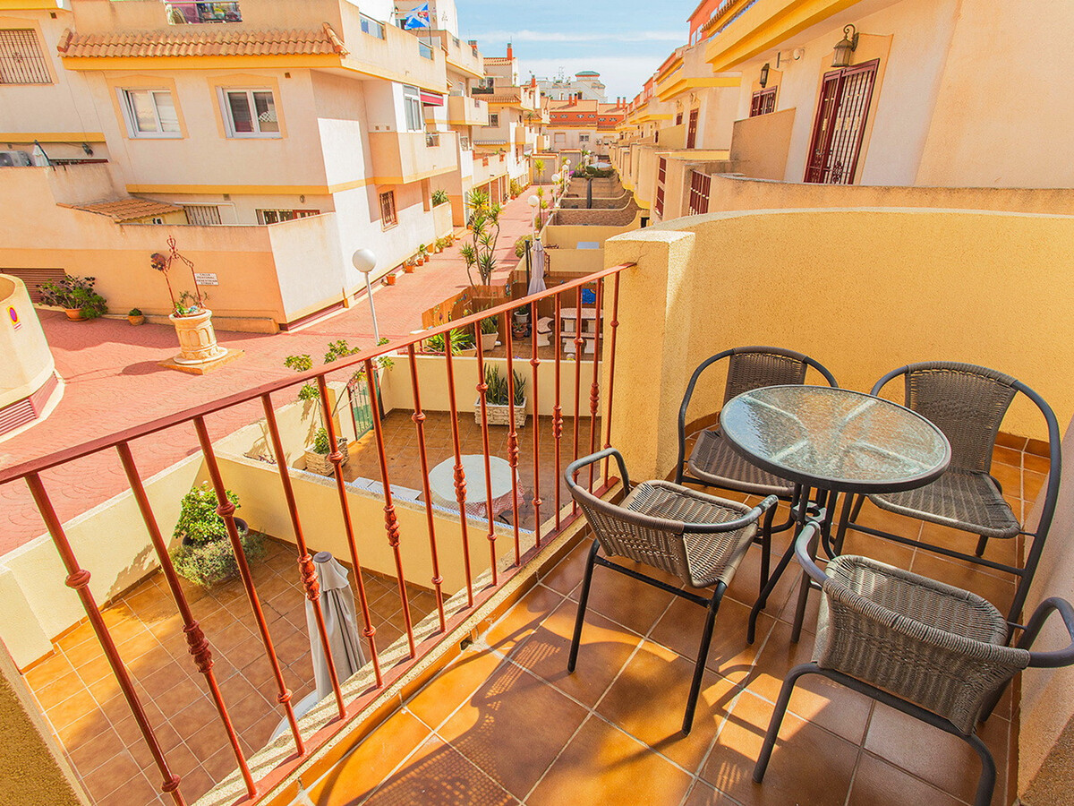 Maison 6 pers., 3 ch. avec piscine à Cabo Roig - Photo 19
