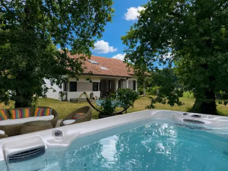 Location villa à Soustons, Villa avec jacuzzi, jardin - 6 pers.