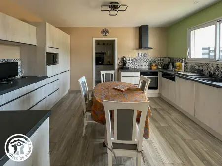 Gîte avec piscine privée - 6 pers., Gîte 6 personnes à Soullans : photo 3