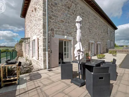 Gîte 4 pers. en ancien prieuré à Usson-en-Forez