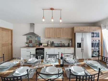 Appartement skis aux pieds - 8 personnes aux Menuires : photo 3