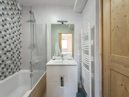 Appartement skis aux pieds - 8 personnes aux Menuires : photo 7