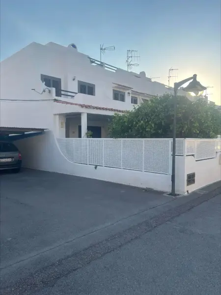 Maison 93 m² avec piscine partagée à Benicàssim, 6 personnes : photo 7