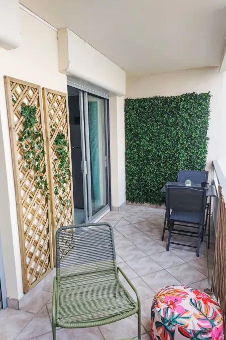 Studio rénové Ormarine, 300 m de la plage : photo 1