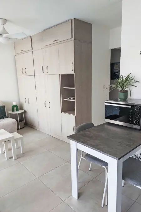 Studio rénové Ormarine, 300 m de la plage : photo 7