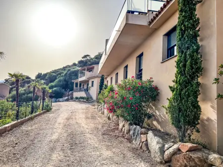 Dea Maquis, appartement 110 m² vue mer Porto-Vecchio - Photo 2