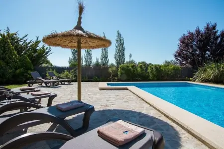 Villa en pierre avec piscine privée à Pollença : photo 8