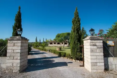 Villa en pierre avec piscine privée à Pollença : photo 9