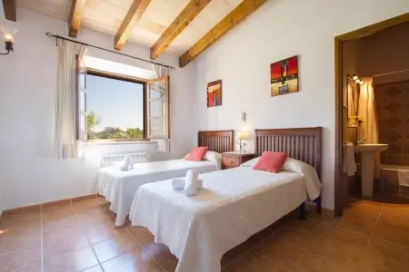 Villa en pierre avec piscine privée à Pollença : photo 12