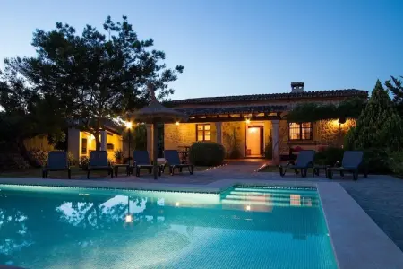 Villa en pierre avec piscine privée à Pollença : photo 14