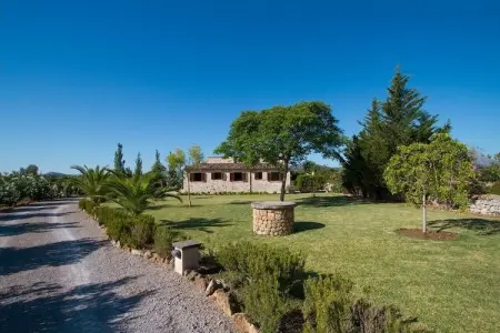 Villa en pierre avec piscine privée à Pollença : photo 21