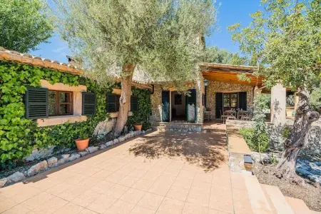 Villa Ca'n Noguera à Pollença : piscine privée 6 pers. : photo 10