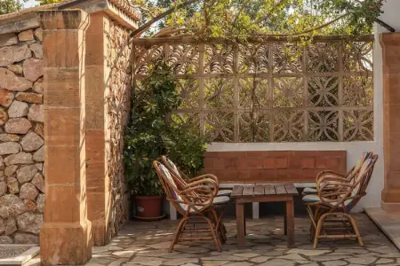 Villa en pierre avec piscine privée à Pollença : photo 16