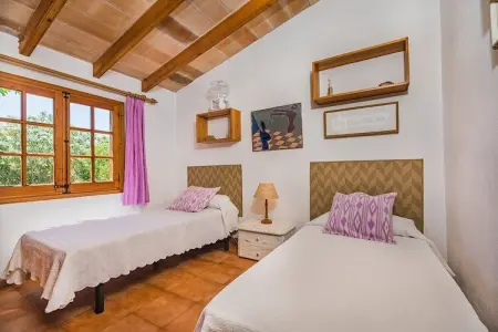 Can Ferragut, villa en pierre avec piscine privée à Pollensa : photo 14