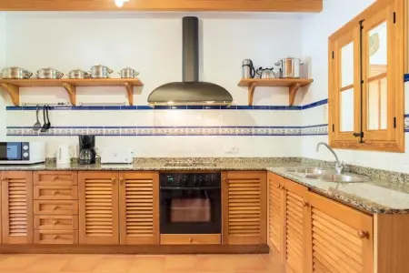 Villa en pierre avec piscine privée à Pollensa : photo 17