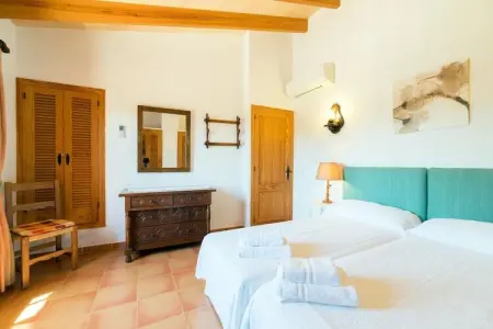 Villa en pierre avec piscine privée à Pollensa : photo 23