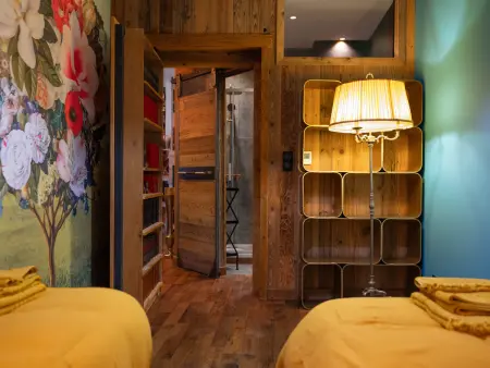 Gîte insolite en chapelle avec parking et sauna : photo 8