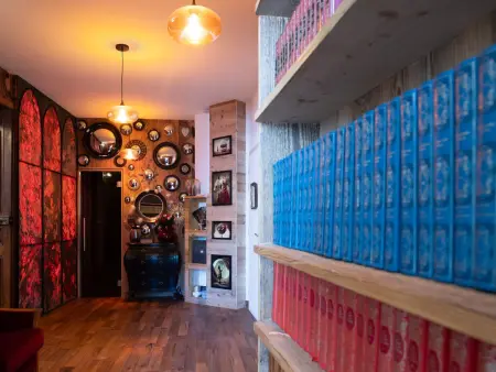 Gîte insolite en chapelle avec parking et sauna : photo 9