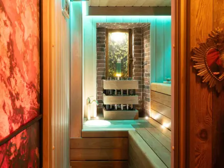 Gîte insolite en chapelle avec parking et sauna : photo 15