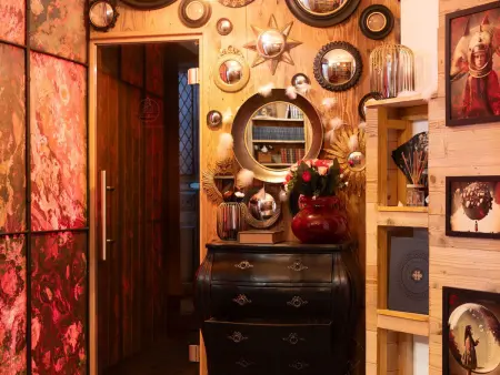 Gîte insolite en chapelle avec parking et sauna : photo 25