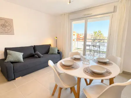 T2 avec piscine et 2 balcons au Lavandou : photo 10