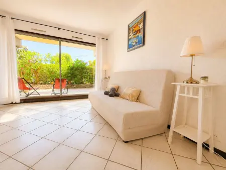 Appartement climatisé, terrasses, piscine à Bormes : photo 8
