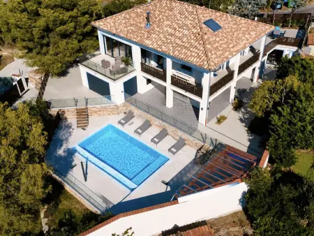 Haut de villa avec piscine et clim - 10 pers., Villa 10 personnes à Bormes les Mimosas - Photo 3