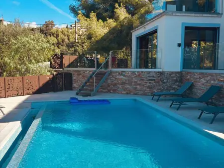 Haut de villa avec piscine et clim - 10 pers., Villa 10 personnes à Bormes les Mimosas - Photo 11