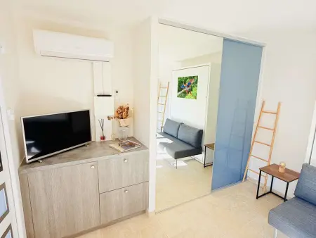 Haut de villa avec piscine et clim - 10 pers., Villa 10 personnes à Bormes les Mimosas - Photo 15