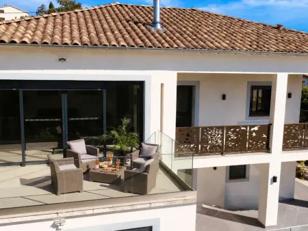 Haut de villa avec piscine et clim - 10 pers., Villa 10 personnes à Bormes les Mimosas - Photo 19