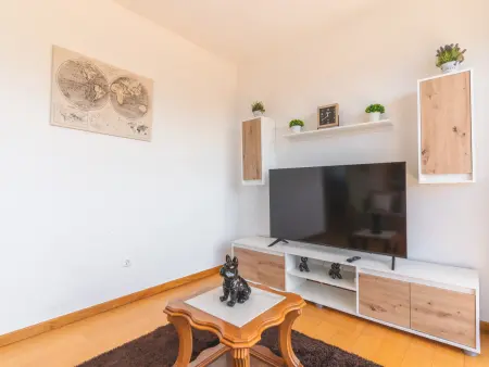 Porlamar III : Appartement 2 ch. à 5 min de la plage : photo 5