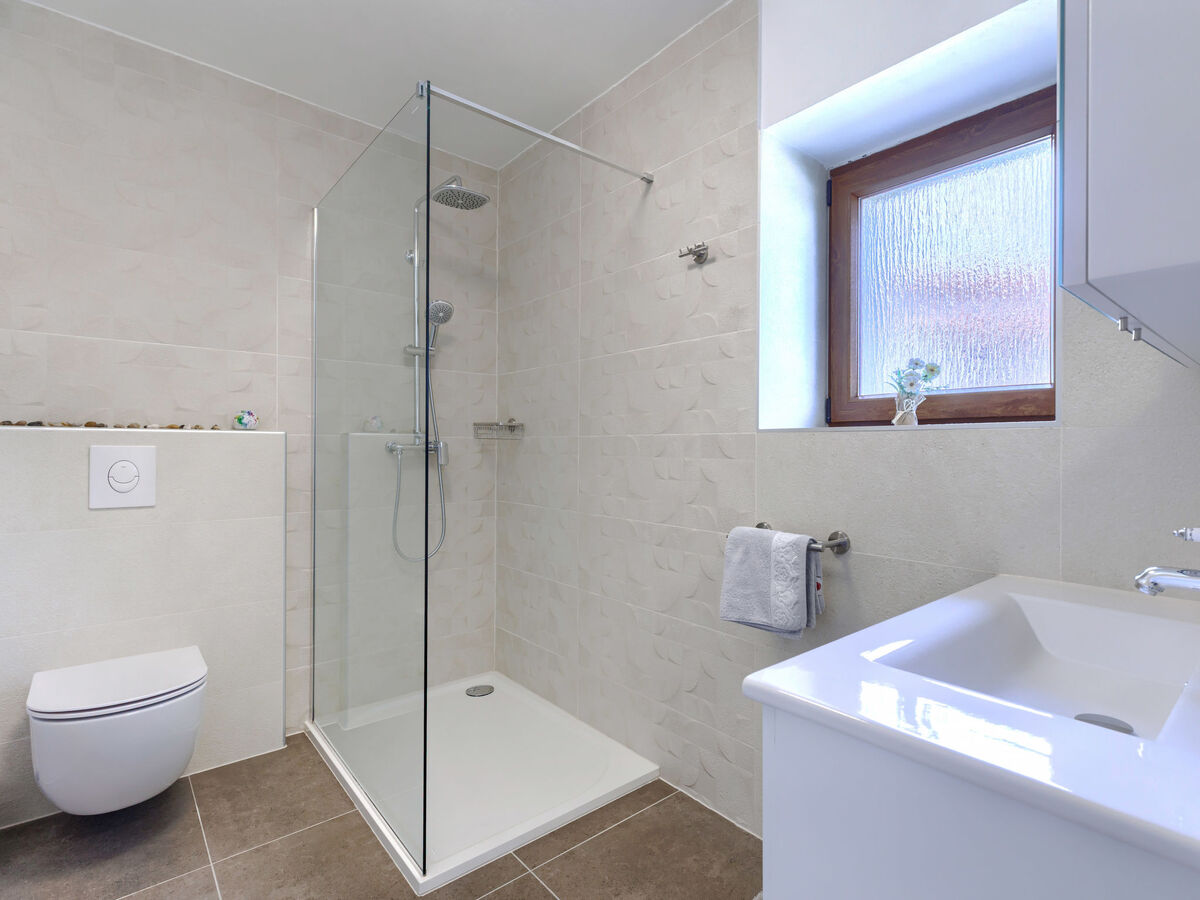 Maison Trošti : piscine privée et jardin à Barban - Photo 18