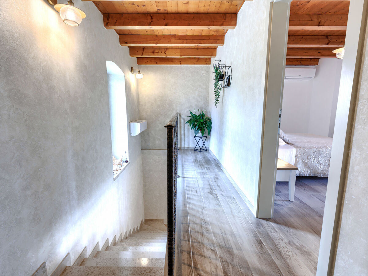 Maison Trošti : piscine privée et jardin à Barban - Photo 24