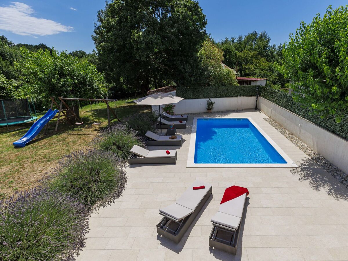 Maison Trošti : piscine privée et jardin à Barban - Photo 34