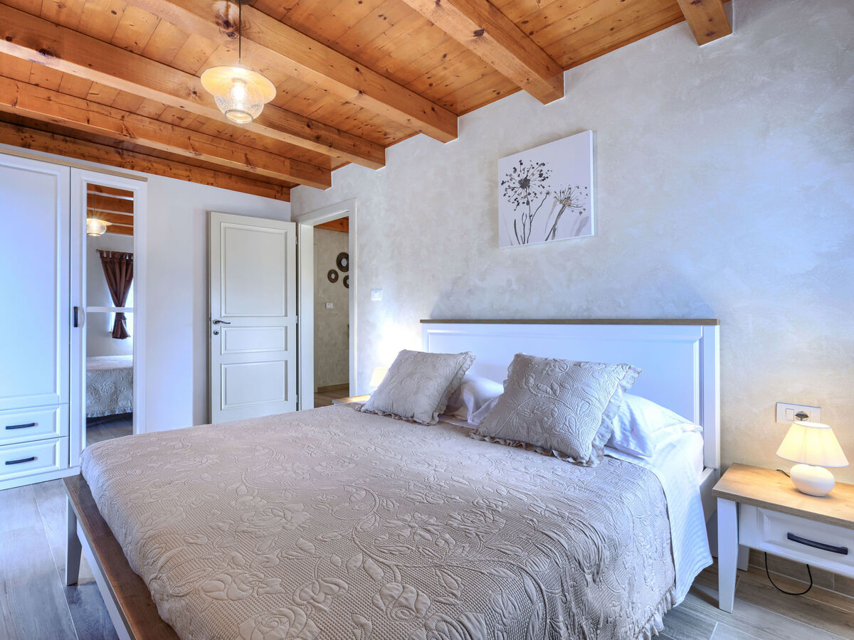 Maison Trošti : piscine privée et jardin à Barban - Photo 35